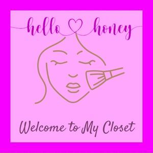 Welcome to my Closet! Feel free to bundle to get greater discounts 💕